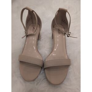 Ankis Womans Open Toe Chunky Heel Sandals Size 8. No box